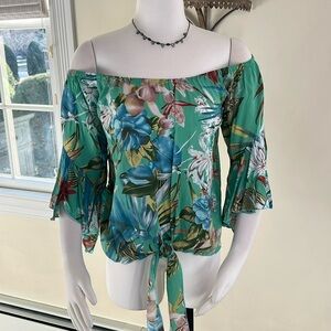 Pineapples Designed in Hawaii Tropical Print Front Tie Crop Ruffle Blouse